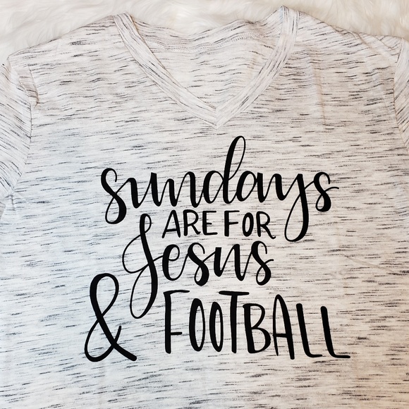 Sundays Are For Jesus & Football T-Shirt Medium - Picture 2 of 6